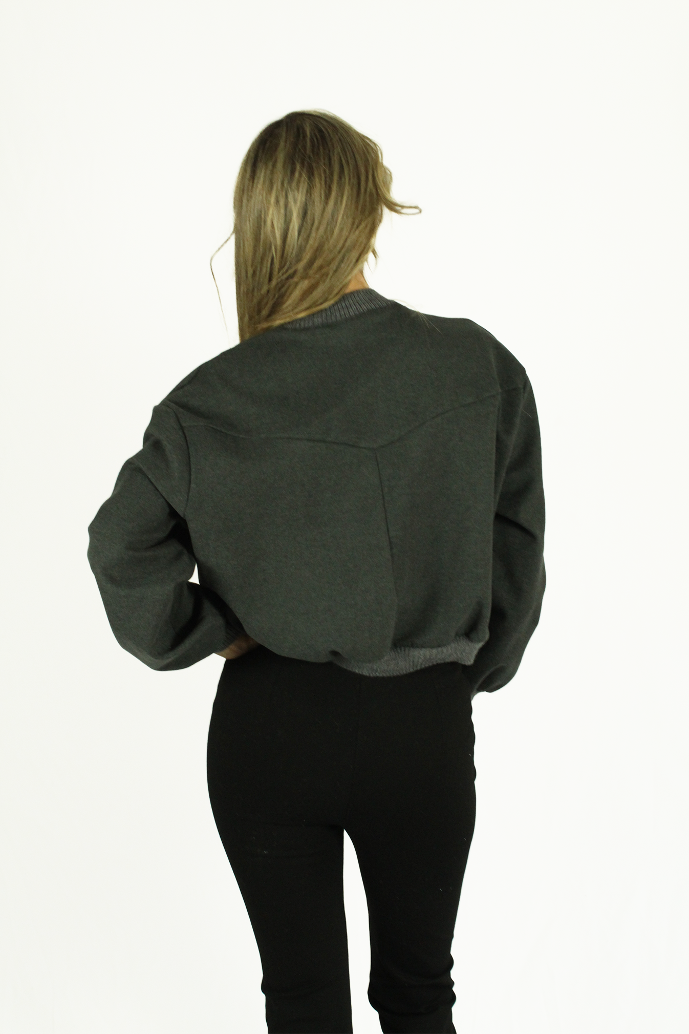 BOMBER FIELTRO GRIS