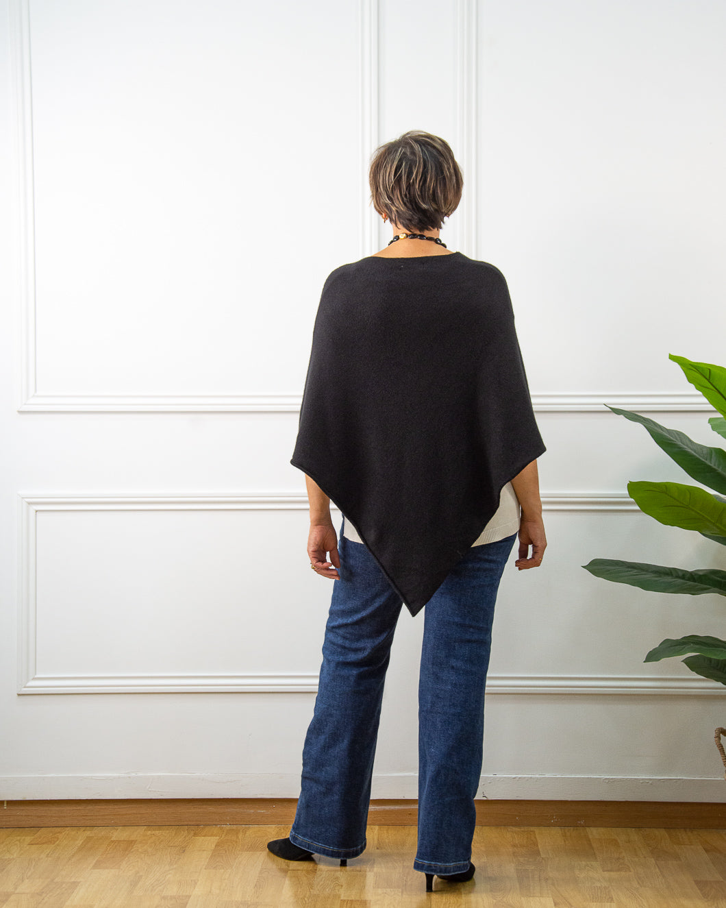 PONCHO KIKA NEGRO