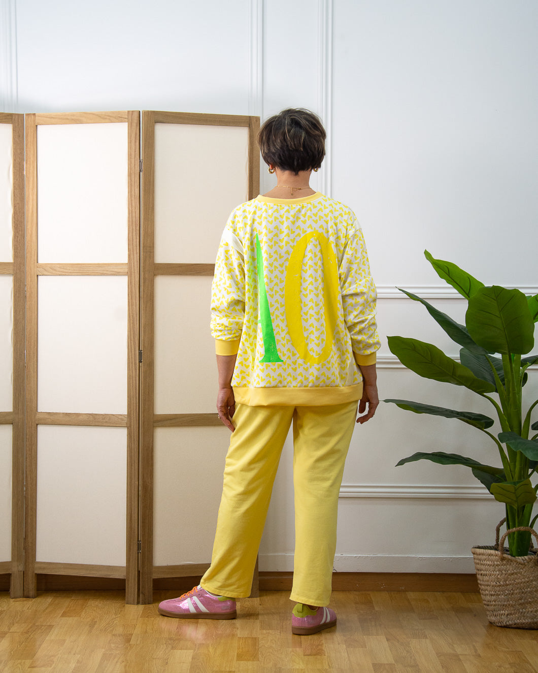 SUDADERA CORAZÓN AMARILLO