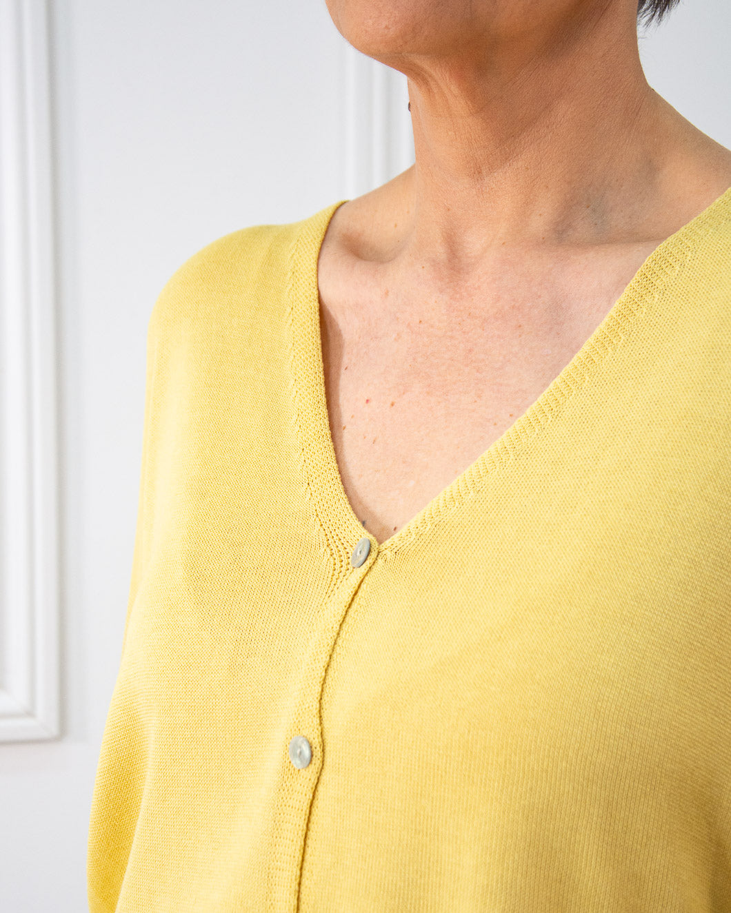 CHAQUETA BOTONES AMARILLO