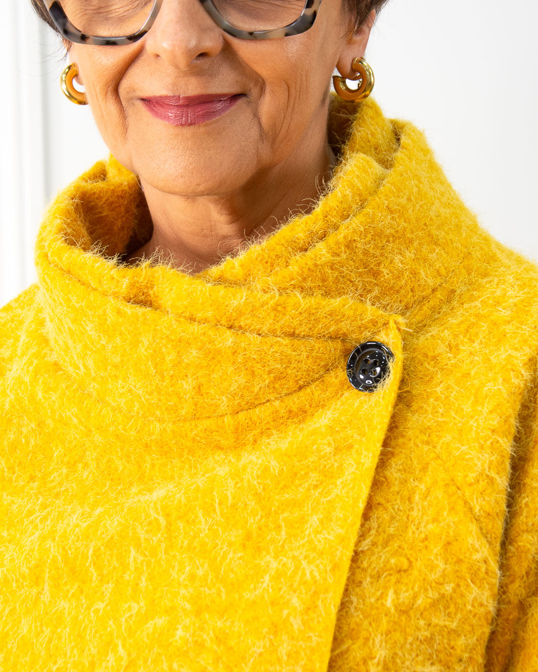 CHAQUETA ASIMÉTRICA AMARILLO MOSTAZA