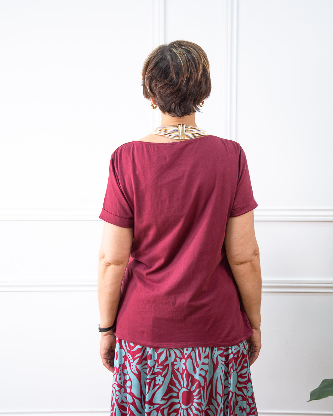 CAMISETA NUDO GRANATE
