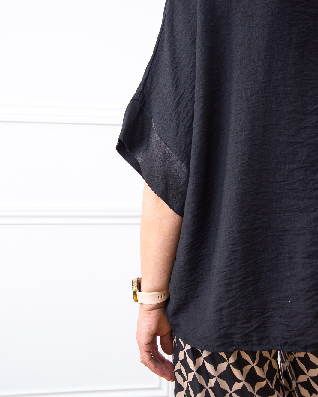 BLUSA JAPAN NEGRO