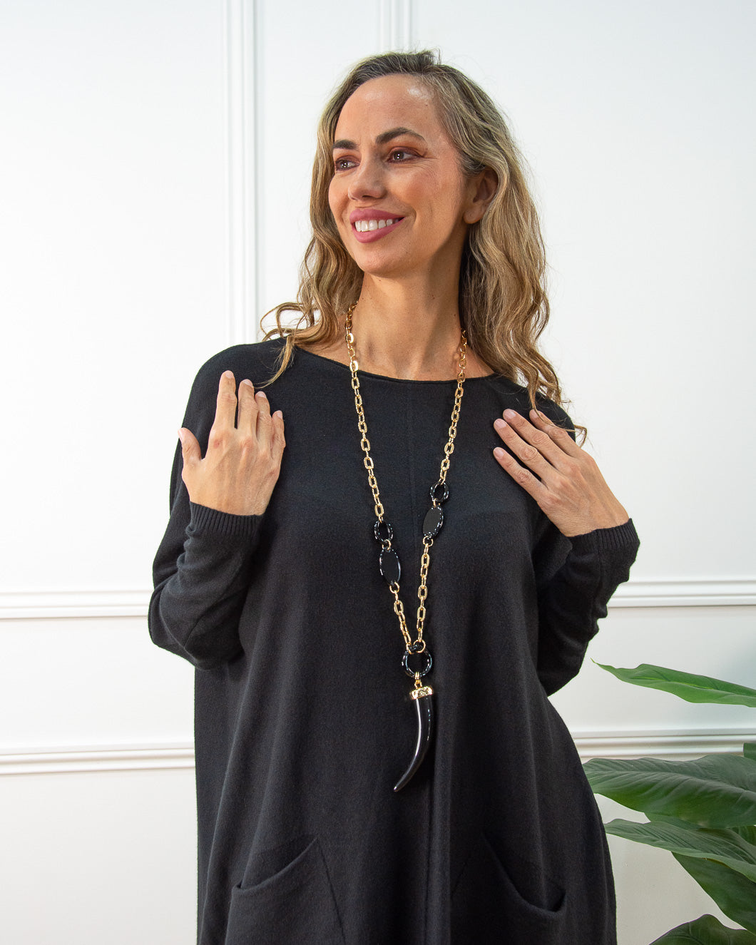 COLLAR CUERNO INVIERNO NEGRO
