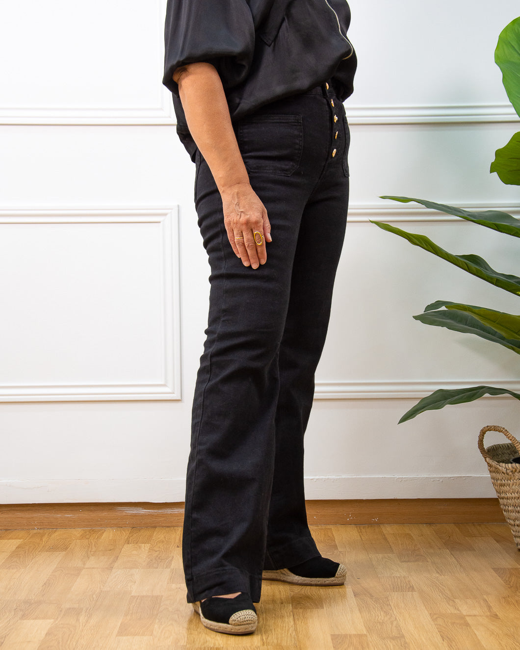PANTALÓN BOTONES NEGRO