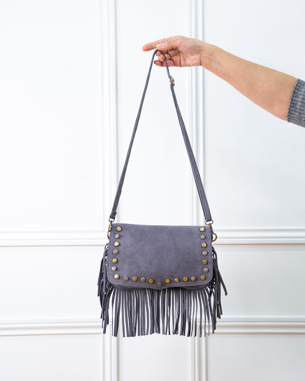 BOLSO FLECOS TACHAS GRIS