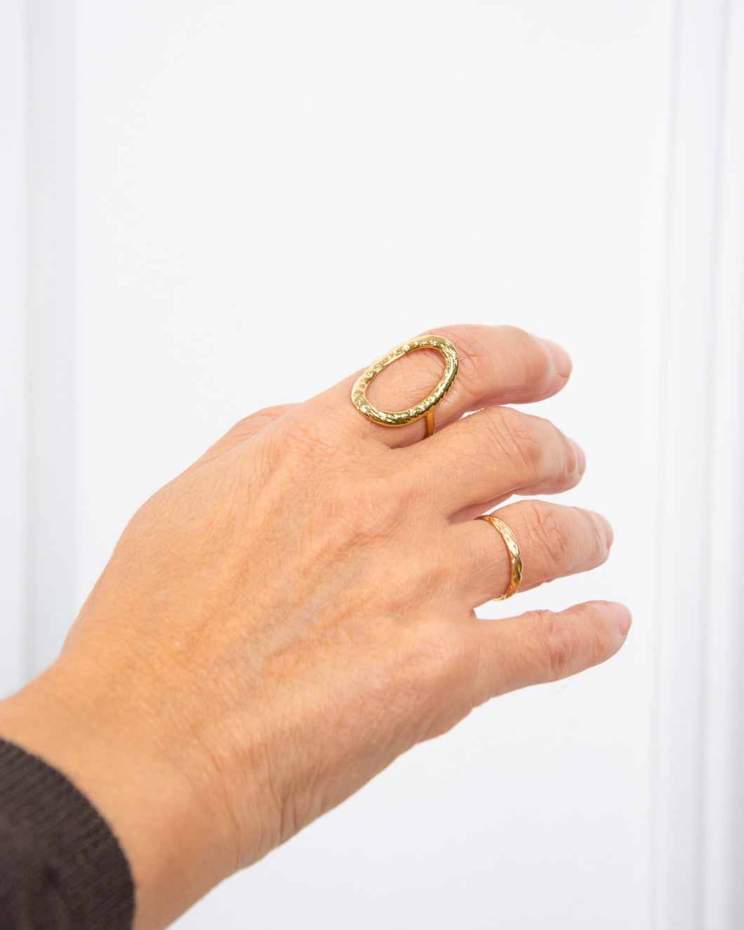 CIRCLE RING
