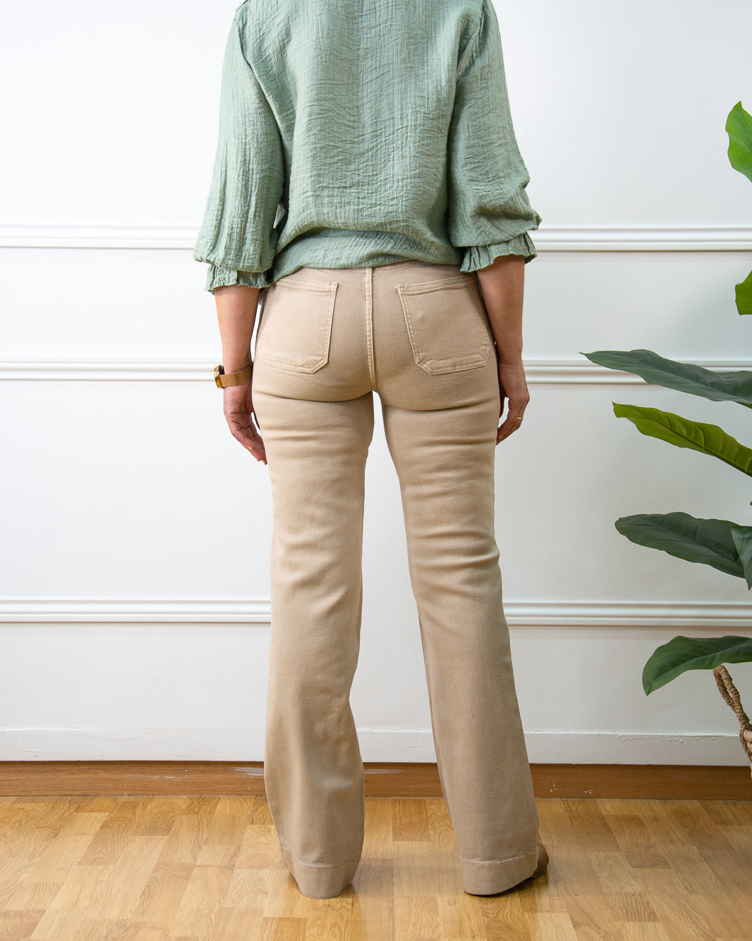 PANTALÓN BOTONES LASER CAMEL