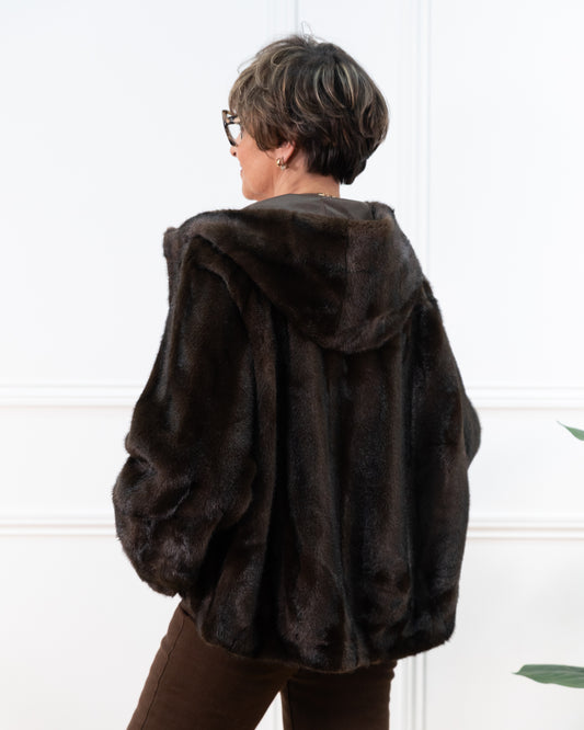CHAQUETA PELO CAPUCHA MARRÓN