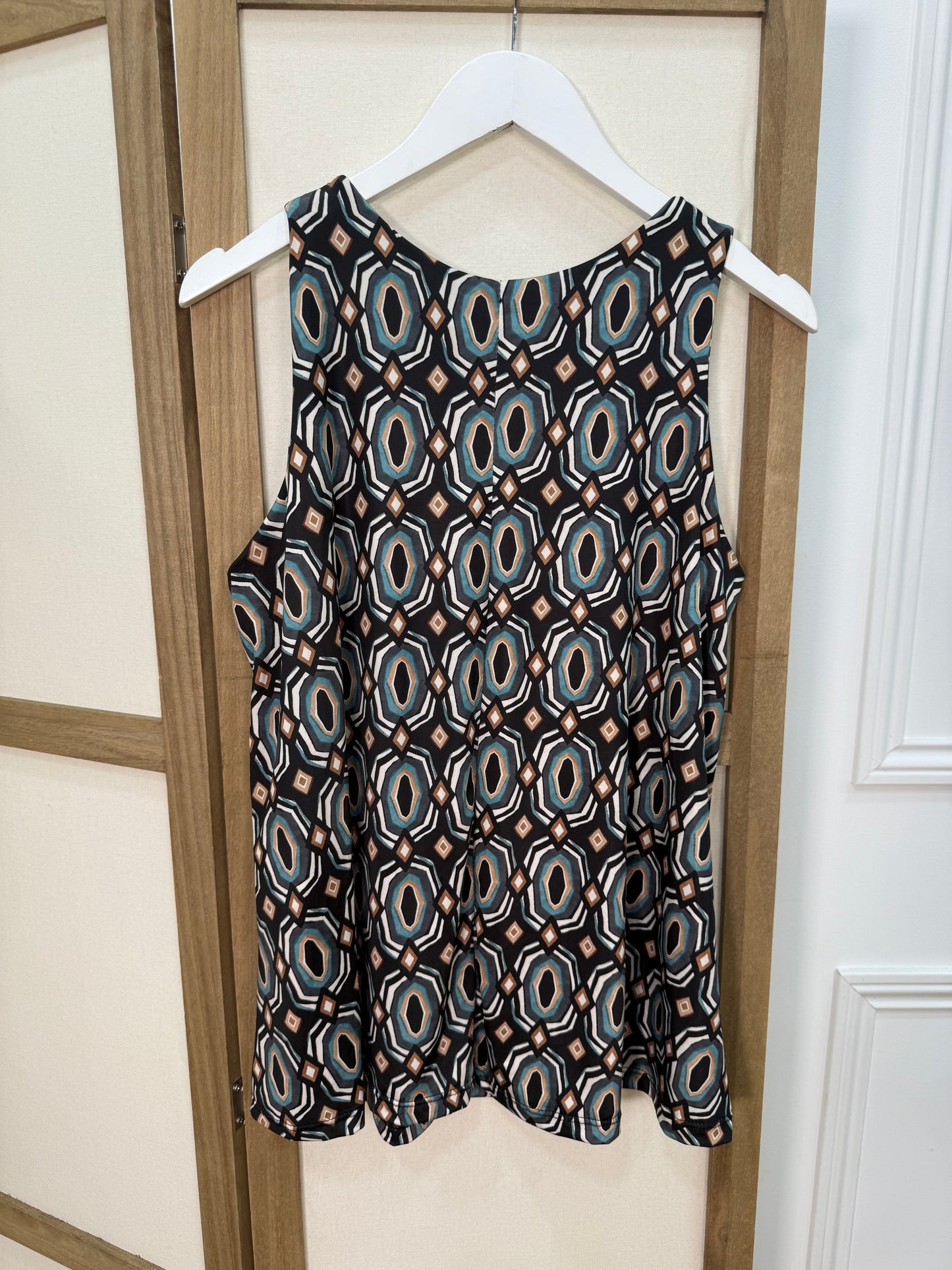 BLUSA ROMBITOS NEGRA