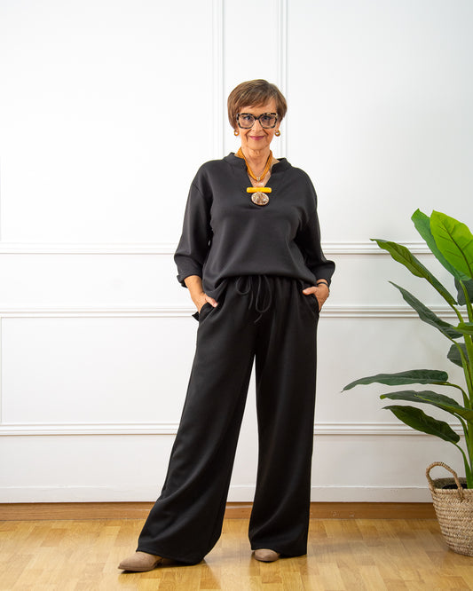 PANTALÓN CHANDALL NEGRO