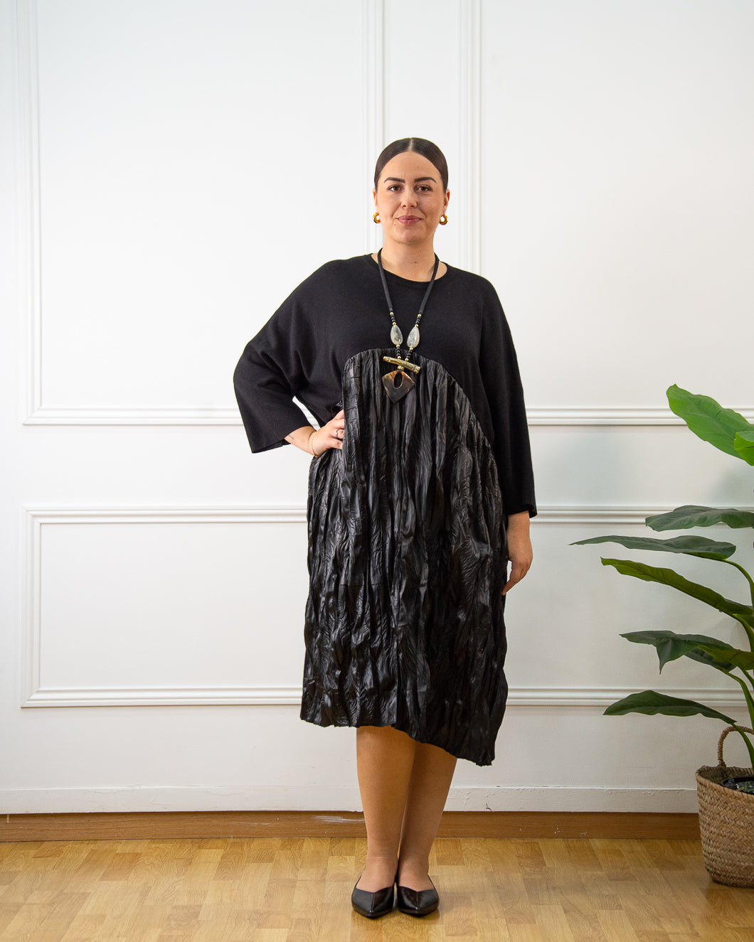 VESTIDO PLISADO NEGRO
