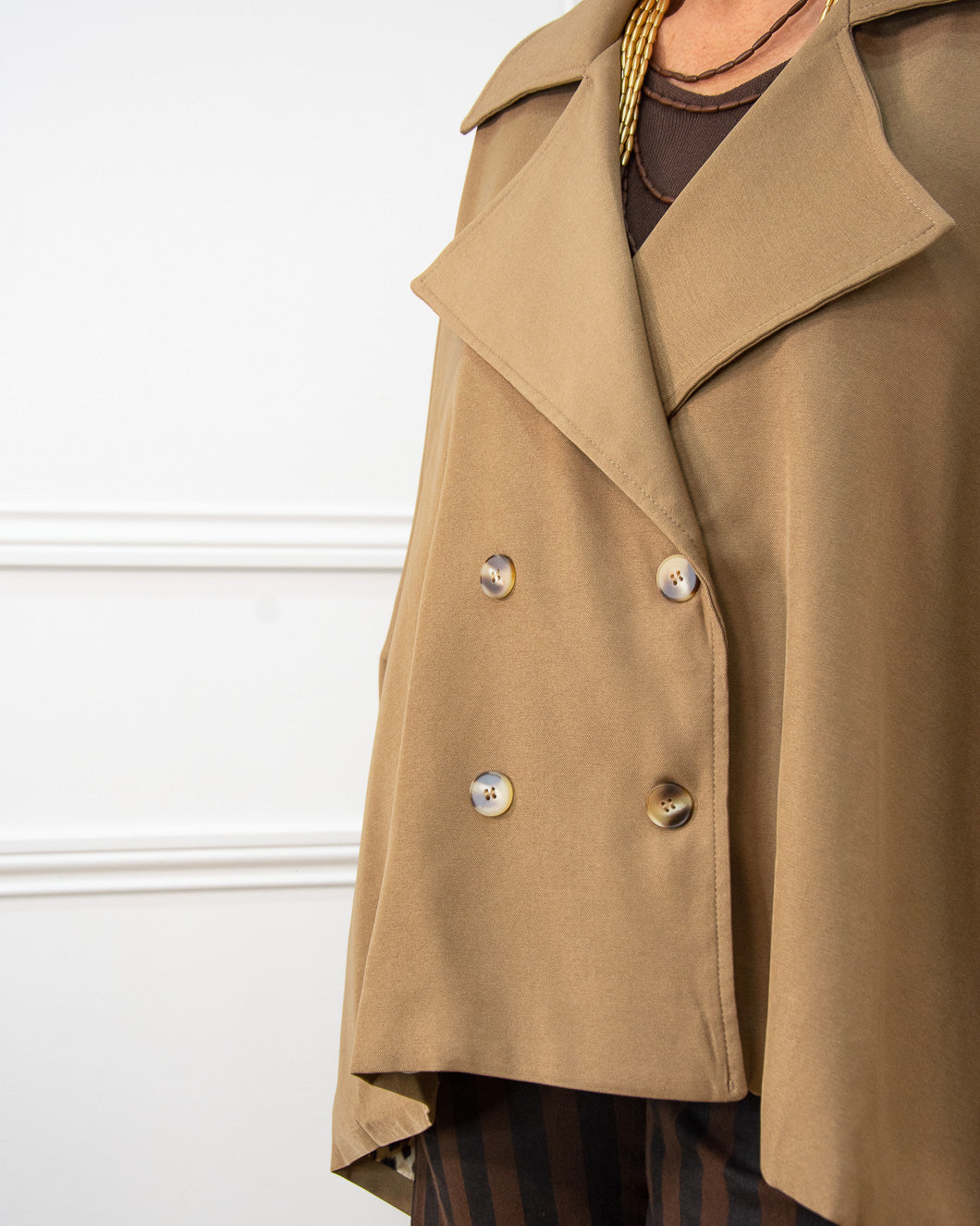 GABARDINA CORTA CAMEL