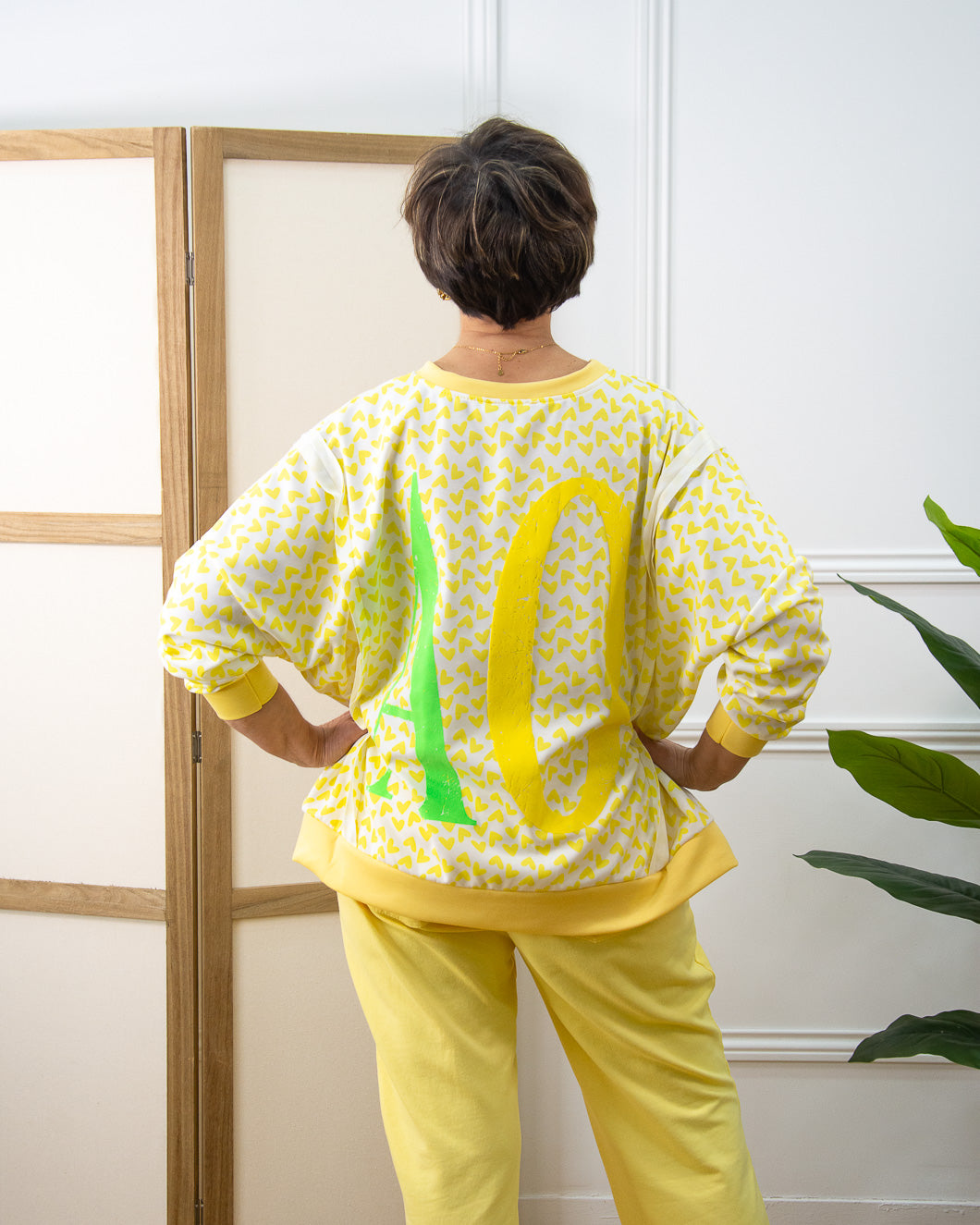 SUDADERA CORAZÓN AMARILLO