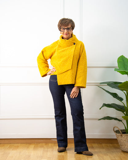 CHAQUETA ASIMÉTRICA AMARILLO MOSTAZA