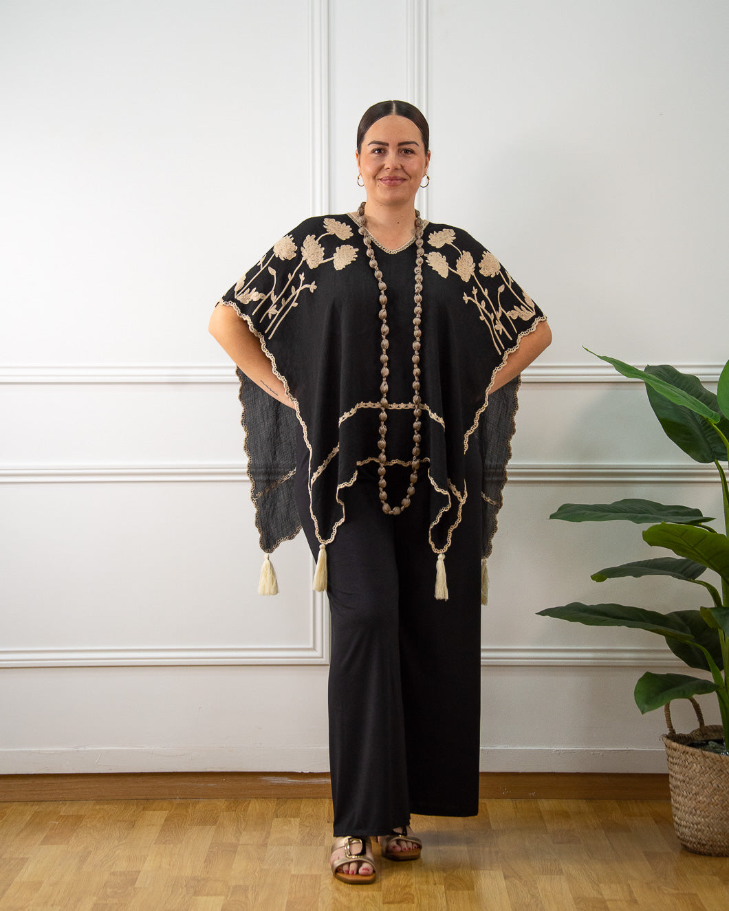 PONCHO MULTIPOSICIÓN NEGRO