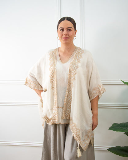 KIMONO BORDADO CORTO ARENA