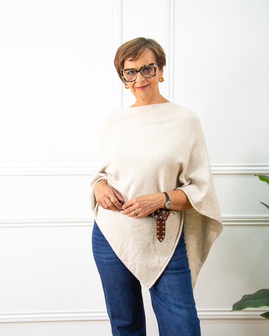 PONCHO KIKA ARENA