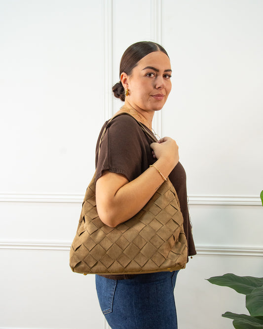 BOLSO TRENZADO ASAS CAMEL