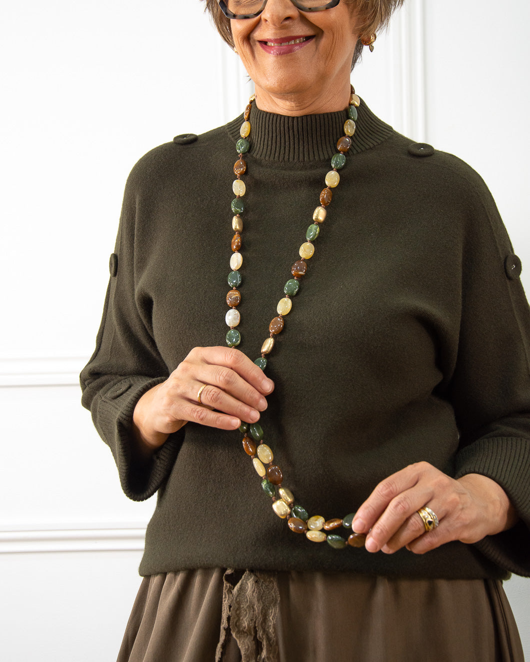 COLLAR AUREA MARRÓN