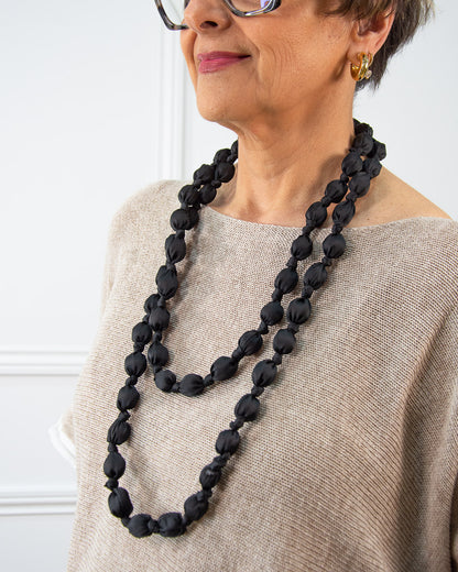 COLLAR SEDA NEGRO