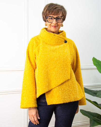 CHAQUETA ASIMÉTRICA AMARILLO MOSTAZA