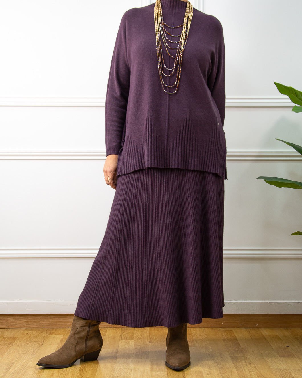 FALDA PUNTO OVER BERENJENA