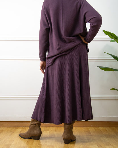 FALDA PUNTO OVER BERENJENA