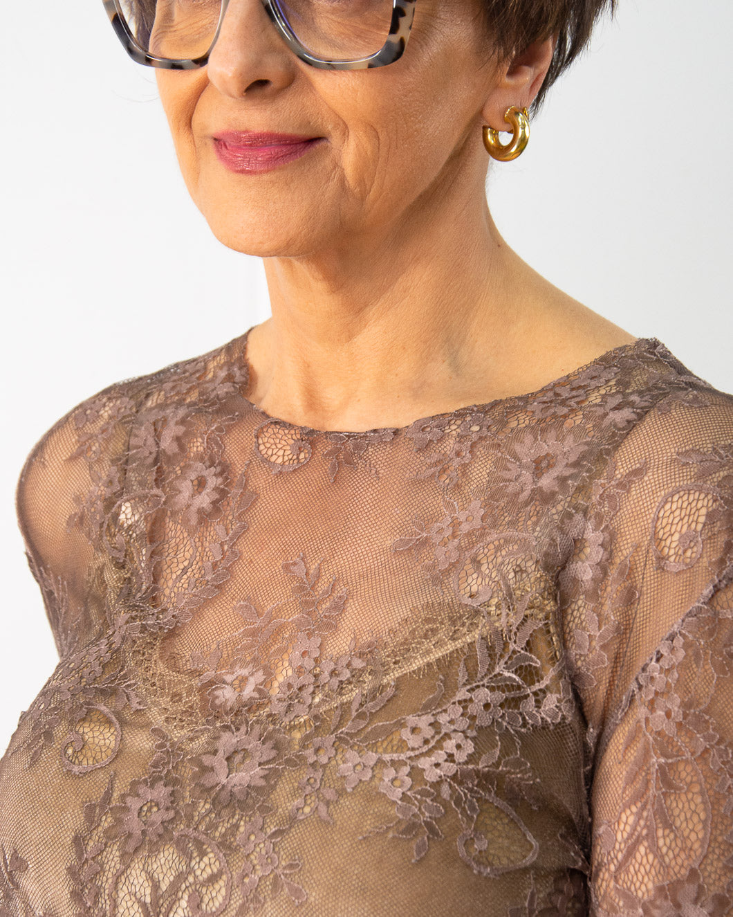 CAMISETA ENCAJE MARRÓN