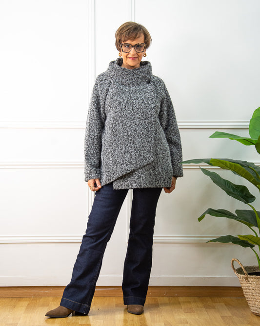 ABRIGO ASIMÉTRICO NEGRO