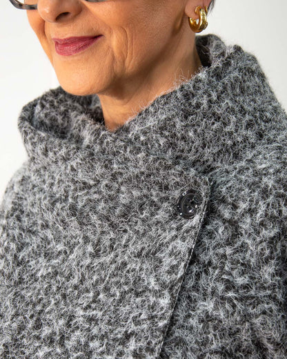 ABRIGO ASIMÉTRICO NEGRO