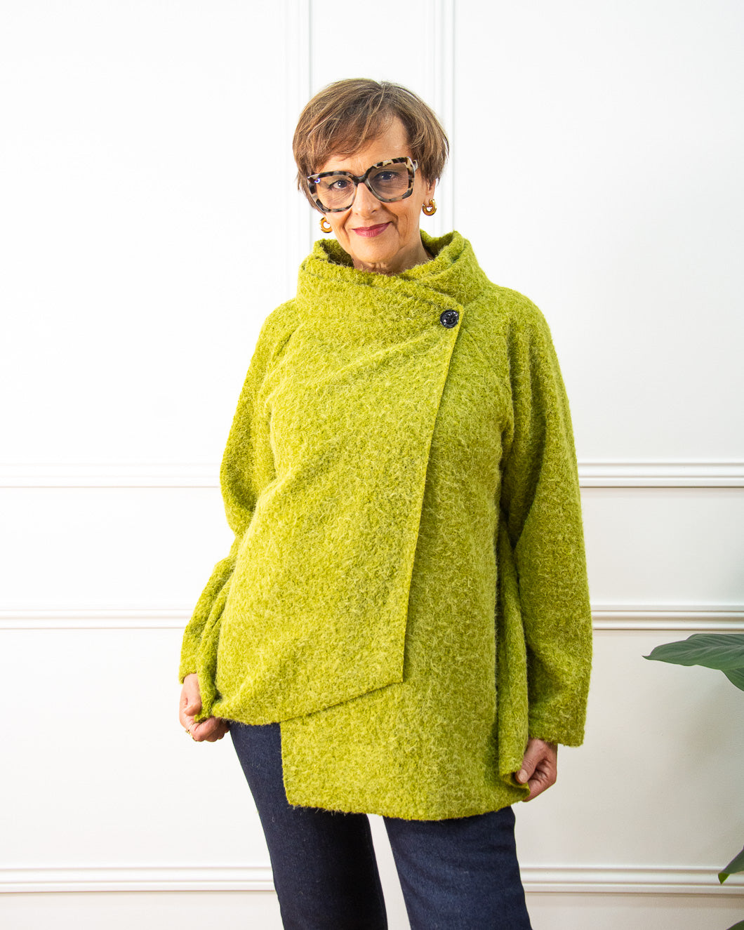 ABRIGO ASIMÉTRICO VERDE