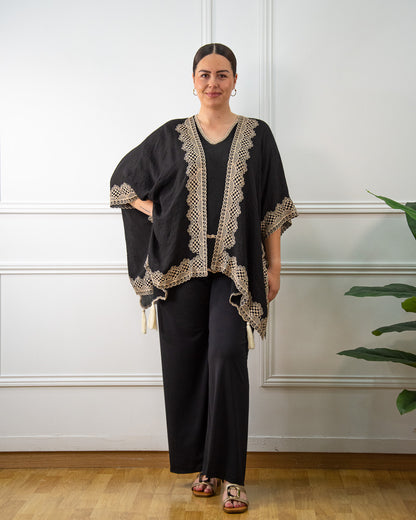 KIMONO BORDADO CORTO NEGRO