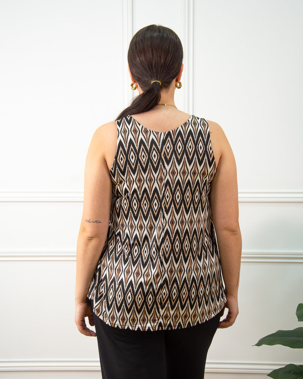 BLUSA ROMBITOS NEGRO