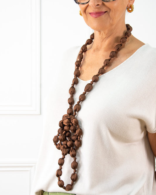 COLLAR SEDA MARRÓN CHOCOLATE
