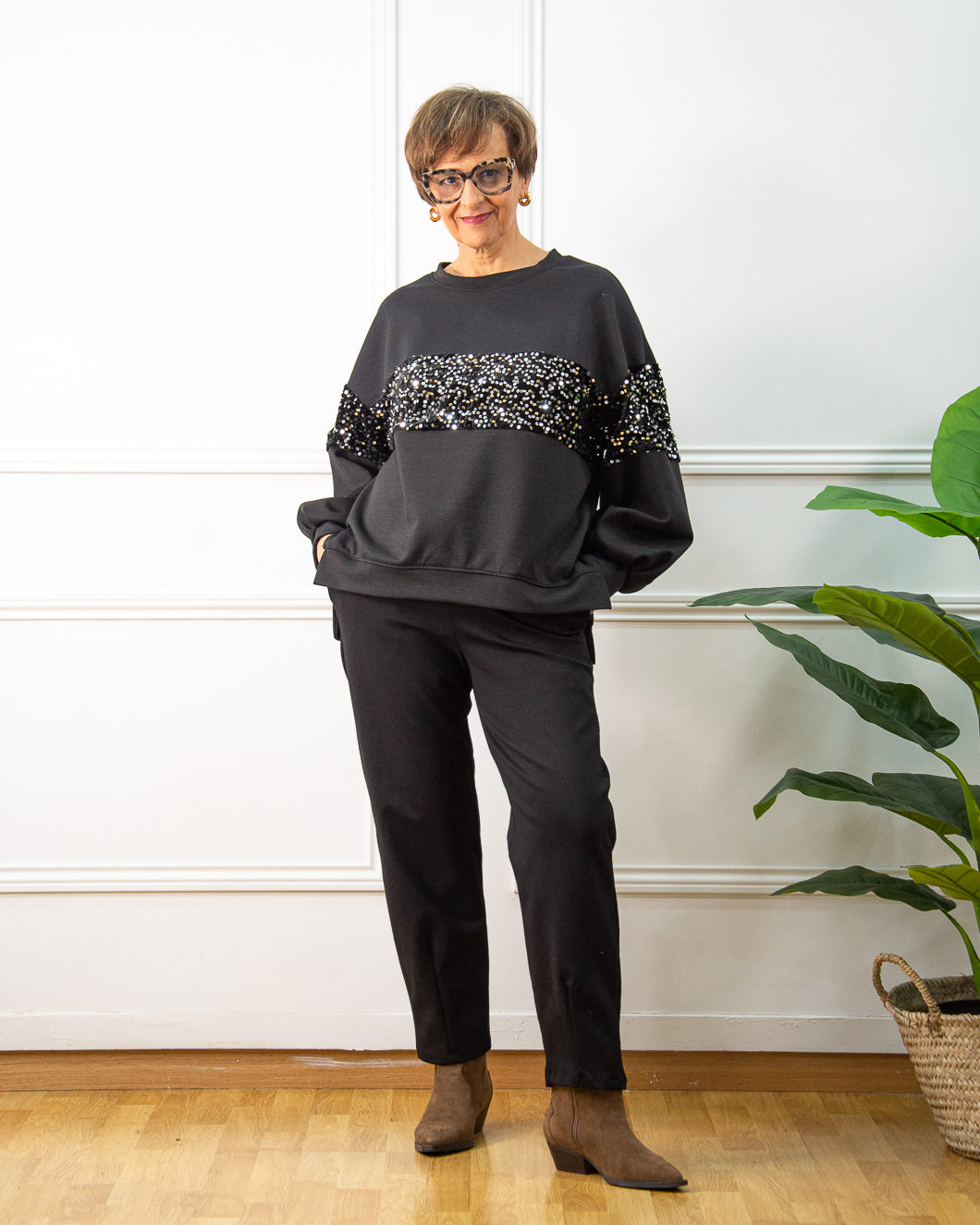 CAMISETA LENTEJUELAS NEGRO