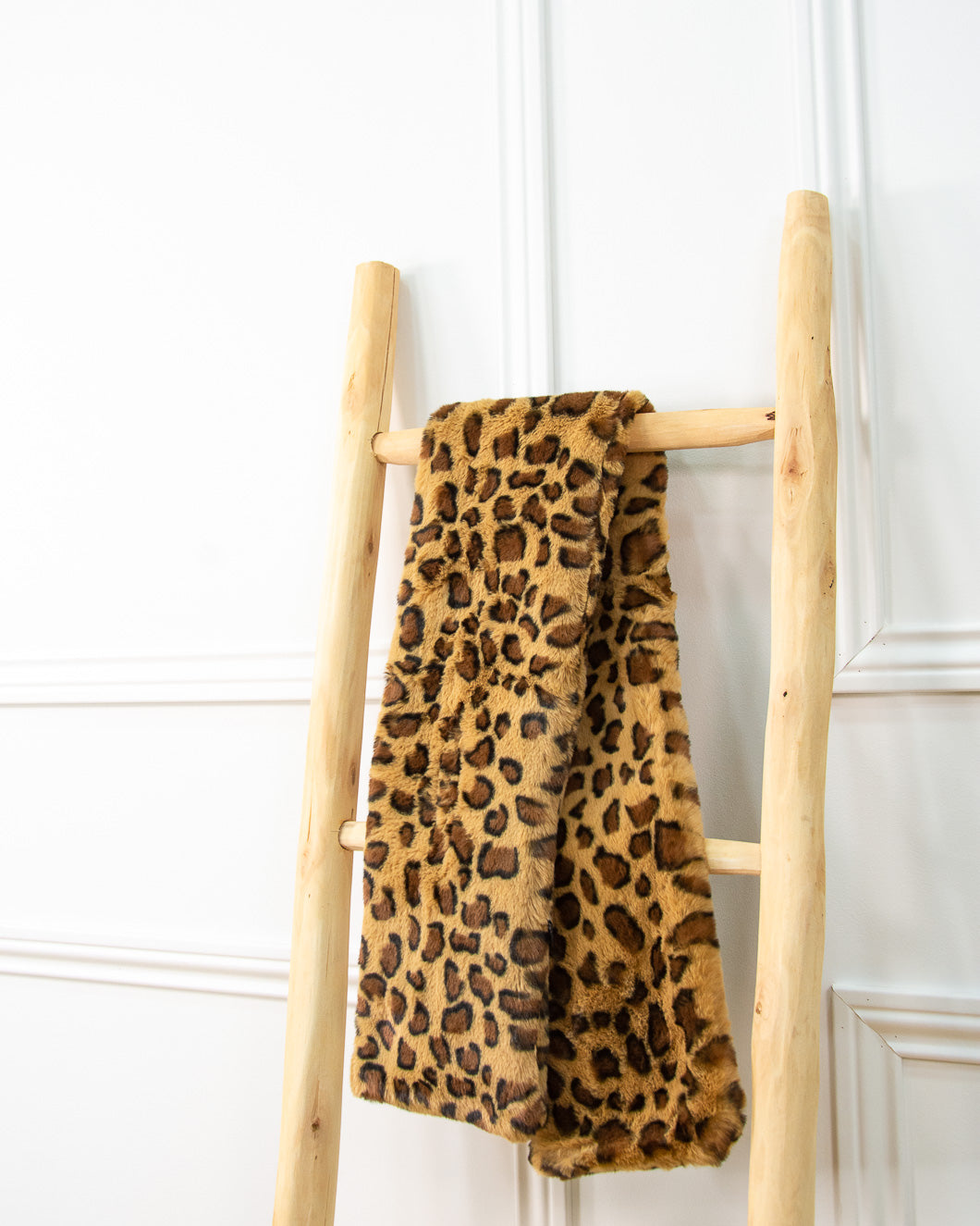 CUELLO ANIMAL PRINT