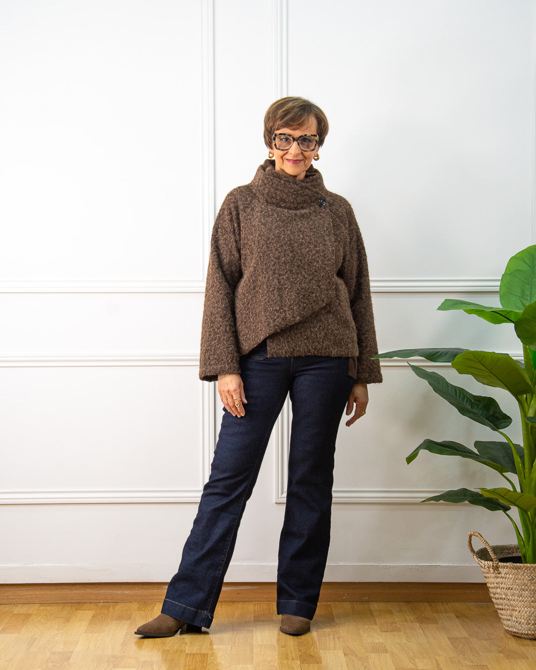 CHAQUETA ASIMÉTRICA MARRÓN