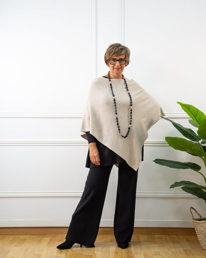 PONCHO KIKA ARENA