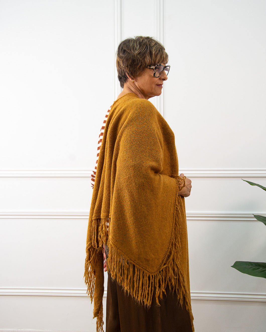 PONCHO FLECOS MOSTAZA