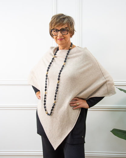 PONCHO KIKA ARENA