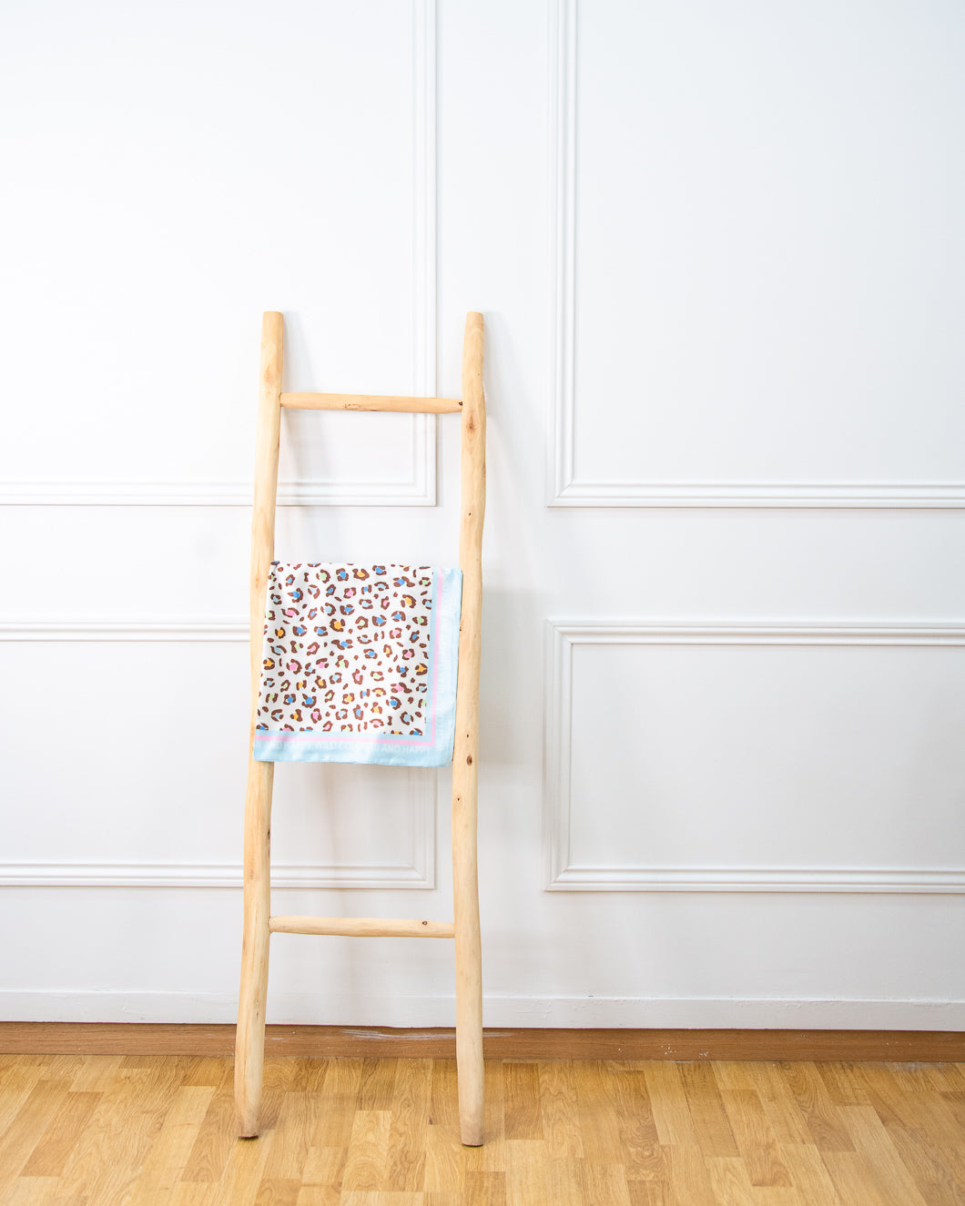 PAÑUELO MINI LEOPARDO CELESTE