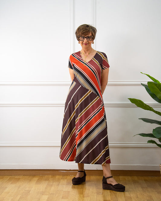 VESTIDO PICO RAYAS