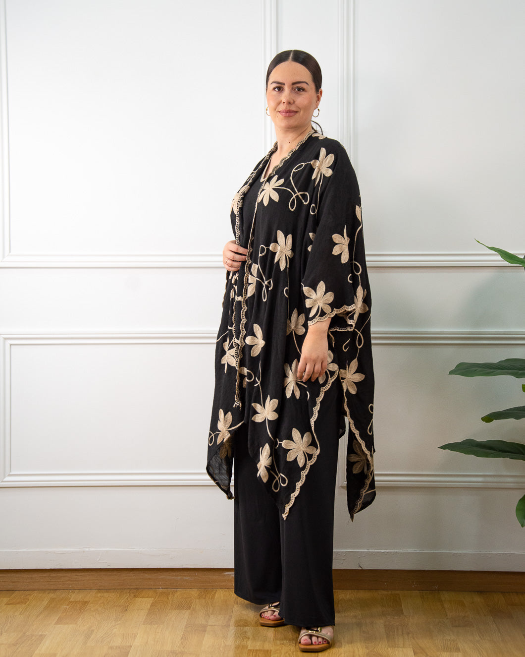 KIMONO BORDADO NEGRO