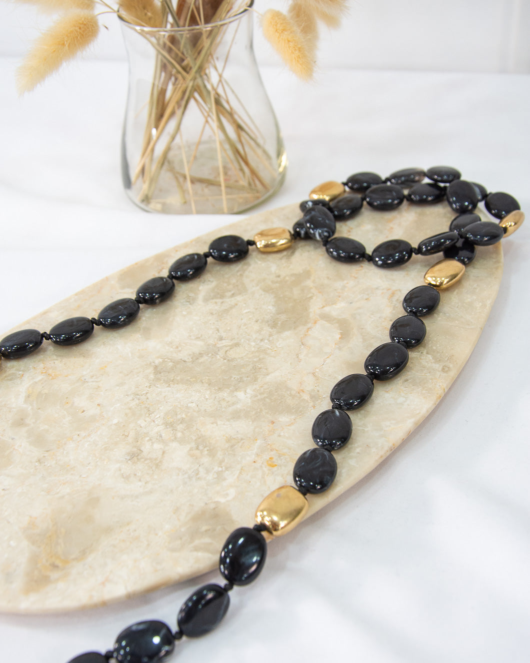 COLLAR AUREA NEGRO