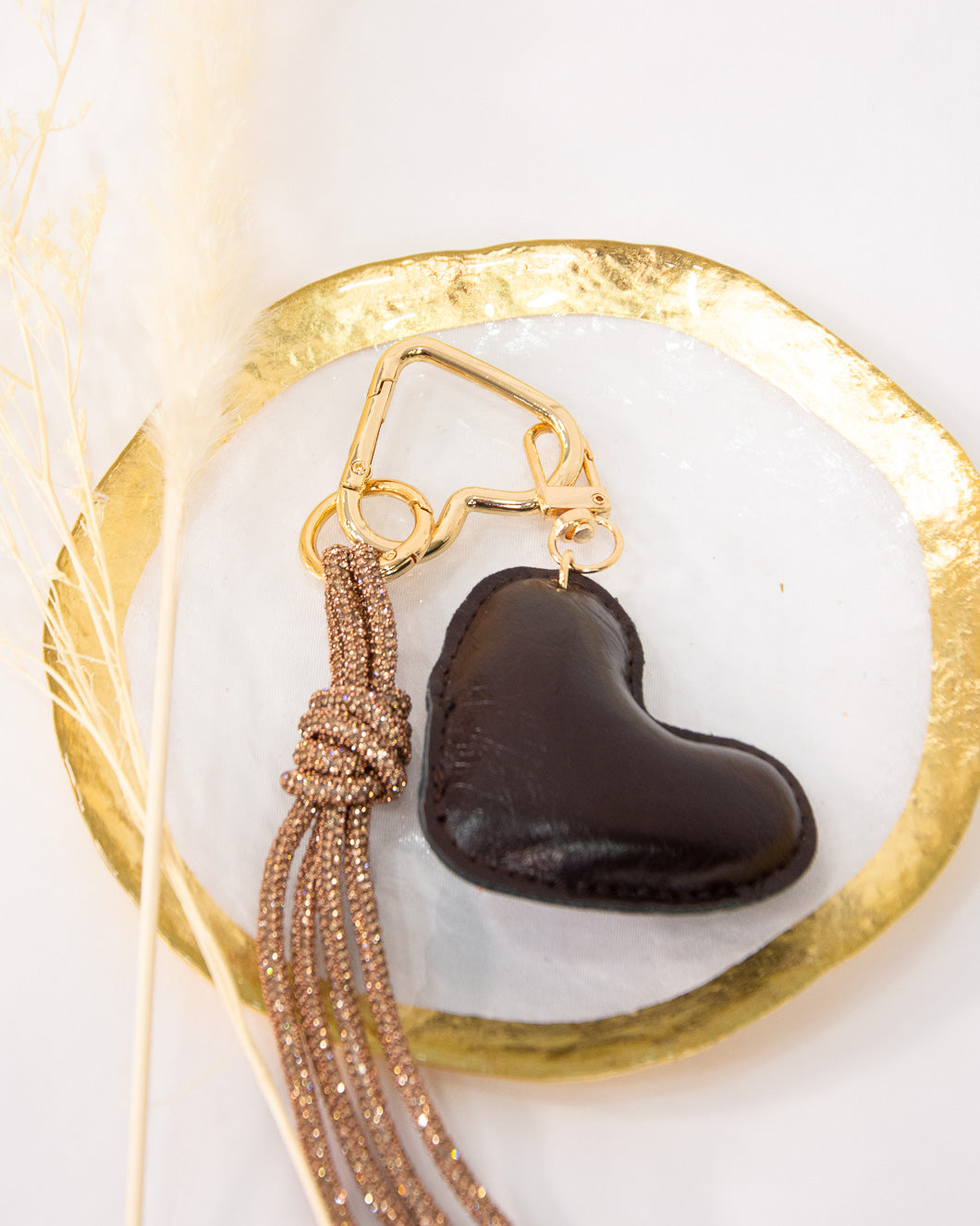 CHARM CORAZÓN MARRÓN