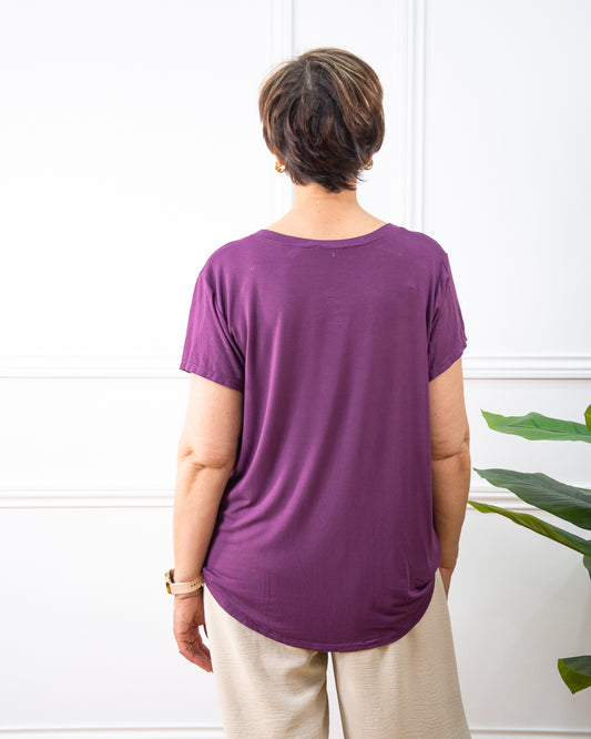 CAMISETA BOTONES CIRUELA