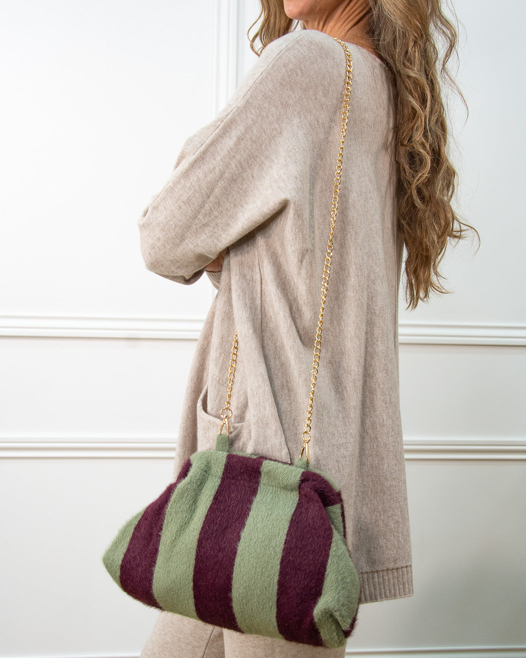 BOLSO RAYAS BOQUILLA BERENJENA