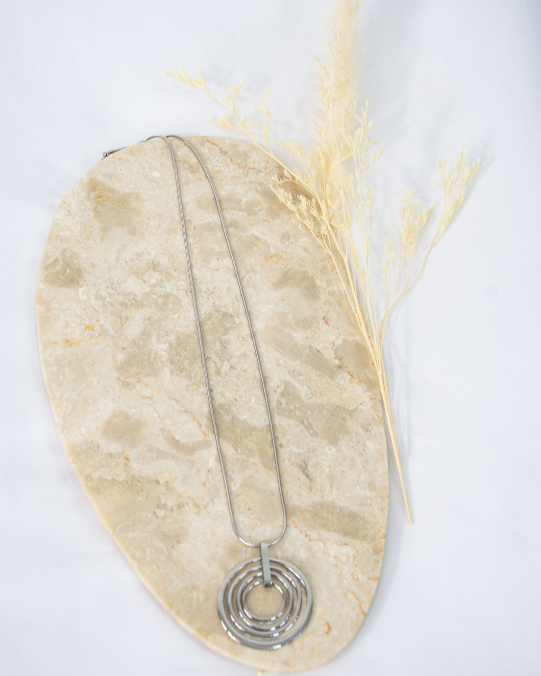 COLLAR ANILLOS PLATEADO