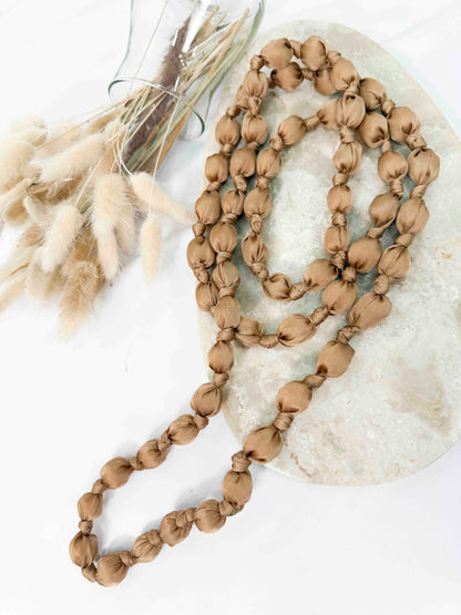 COLLAR SEDA CAMEL